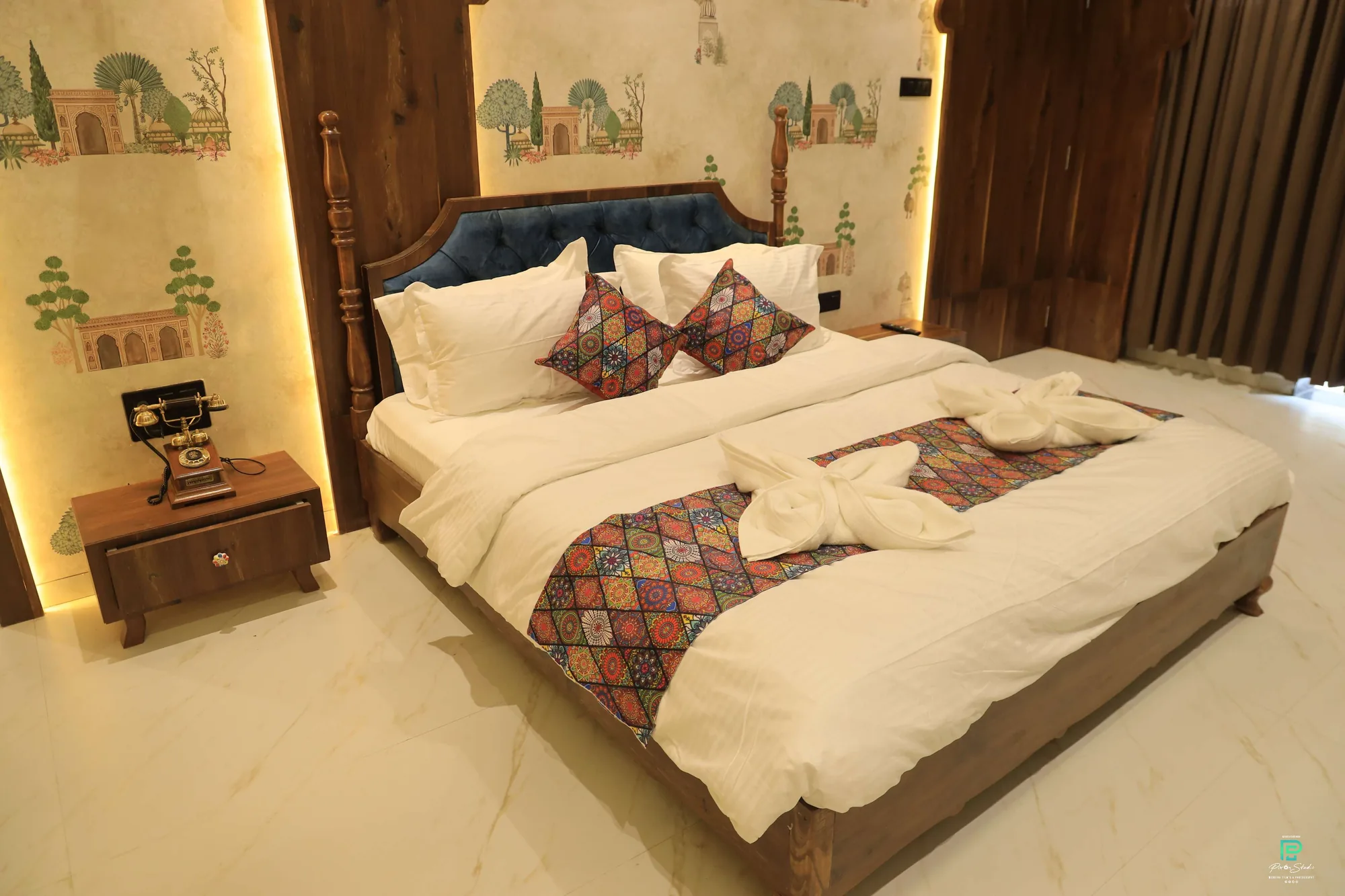 Suite room at Hotel Nandi Heritage Pusad